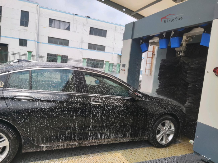 Reciprocating automatic car washing machine1